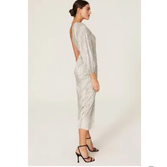 Saylor Aloea Pliss one shoulder metallic dress 612 - Picture 2 of 16